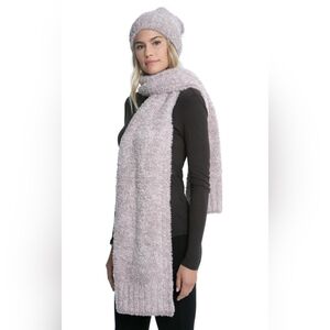 NWT barefoot dreams scarf/ Hat Set